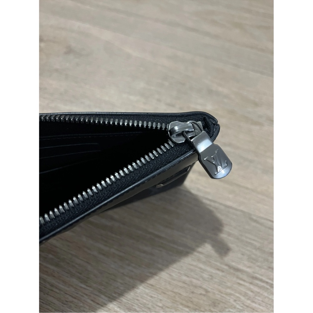 Louis Vuitton authentic monogram eclipse pouch - Picture 5 of 6